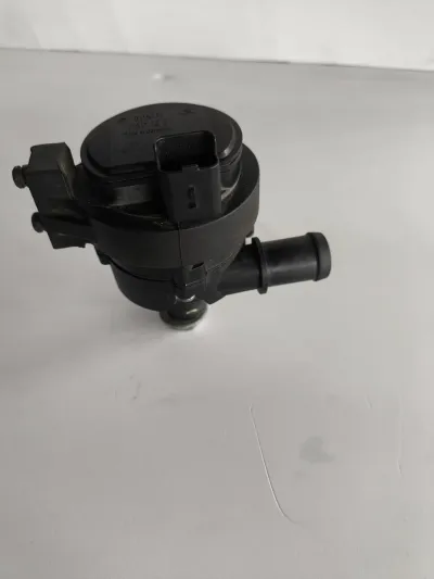 Bomba de agua AdBlue Renault Clio V referência 925164GA0A