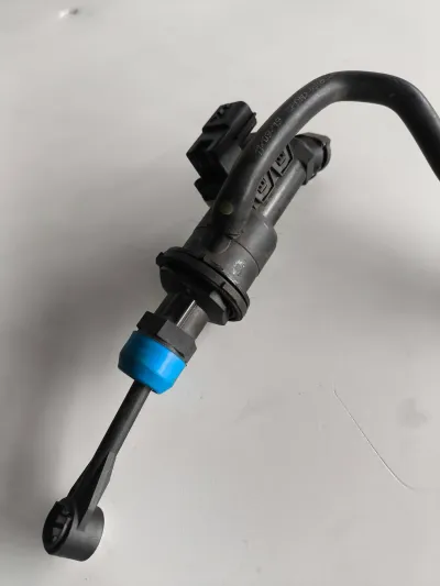 Bomba de embraiagem Renault Clio V referência 306107761R