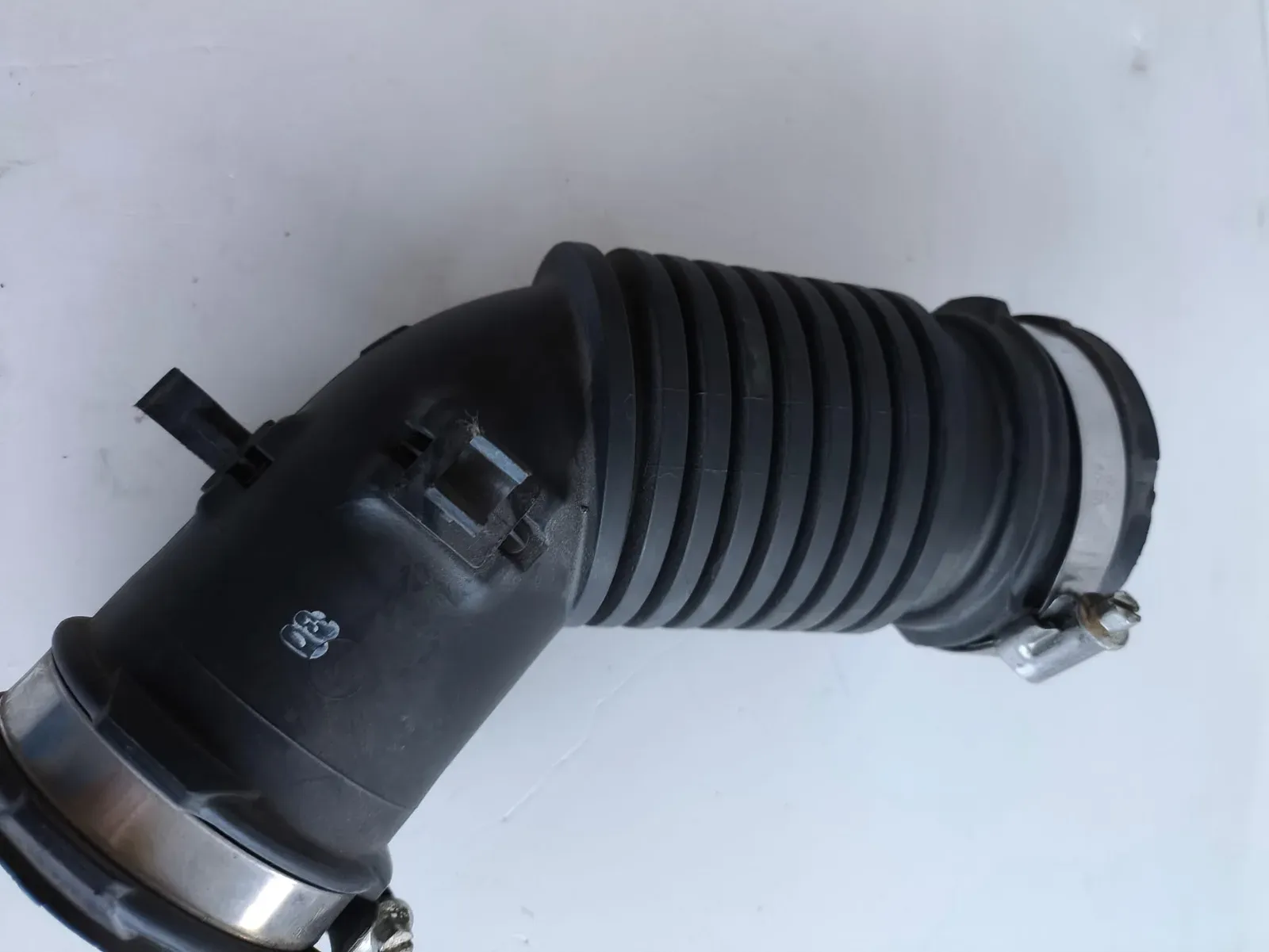 Saída de filtro de ar Renault Megane IV referência 165755929R