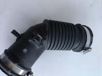 Saída de filtro de ar Renault Megane IV referência 165755929R