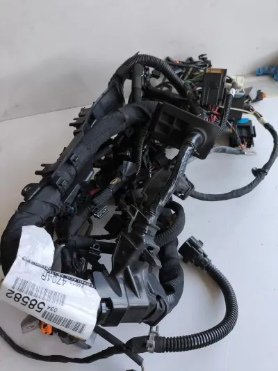 Cablagem de motor Renault Megane IV referência 240114794R