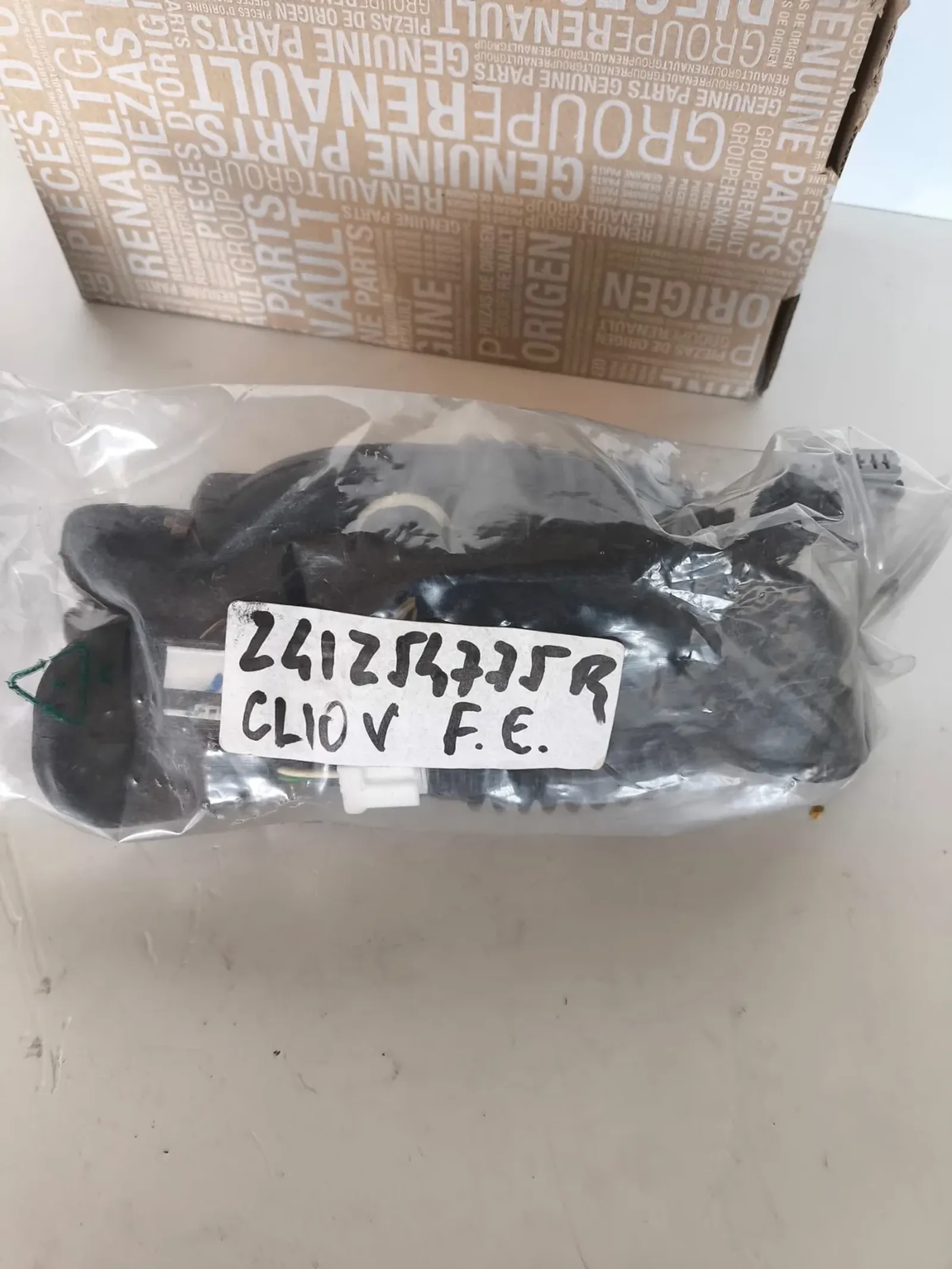 Cablagem de porta FE Renault Clio V referência 241254775R